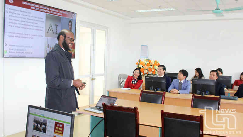 Trường Đại học Công nghệ - Thông tin và Truyền thông: Khai trương Phòng thí nghiệm AITA LAB- Ảnh 3. Trường Đại học Công nghệ - Thông tin và Truyền thông: Khai trương Phòng thí nghiệm AITA LAB- Ảnh 3.