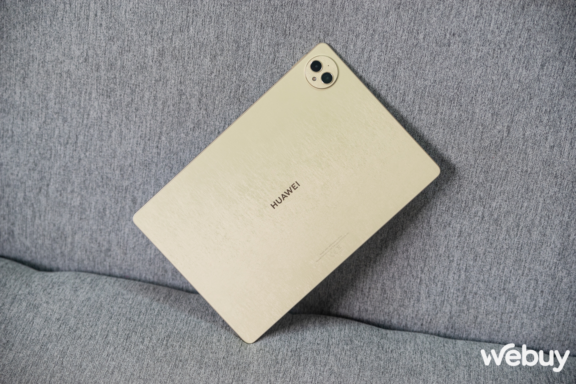 Cận cảnh Huawei MatePad Pro: Liệu có đủ "Pro" để thay thế một chiếc laptop?- Ảnh 2. Cận cảnh Huawei MatePad Pro: Liệu có đủ "Pro" để thay thế một chiếc laptop?- Ảnh 2.