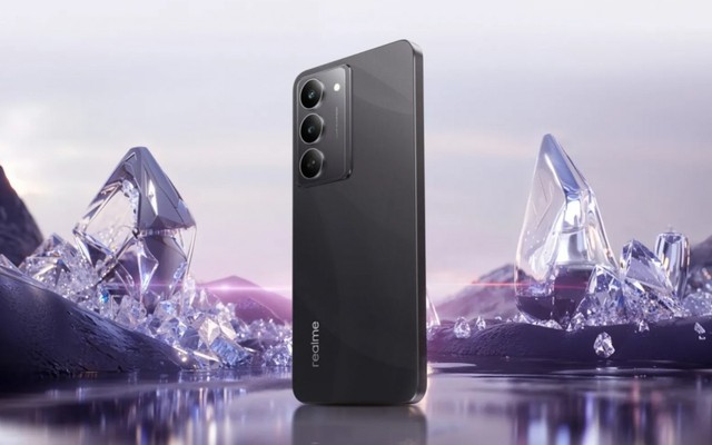 Ra mắt smartphone giá chỉ hơn 4 triệu có pin 6.000mAh, thiết kế siêu bền bỉ, siêu chống nước, camera 50MP