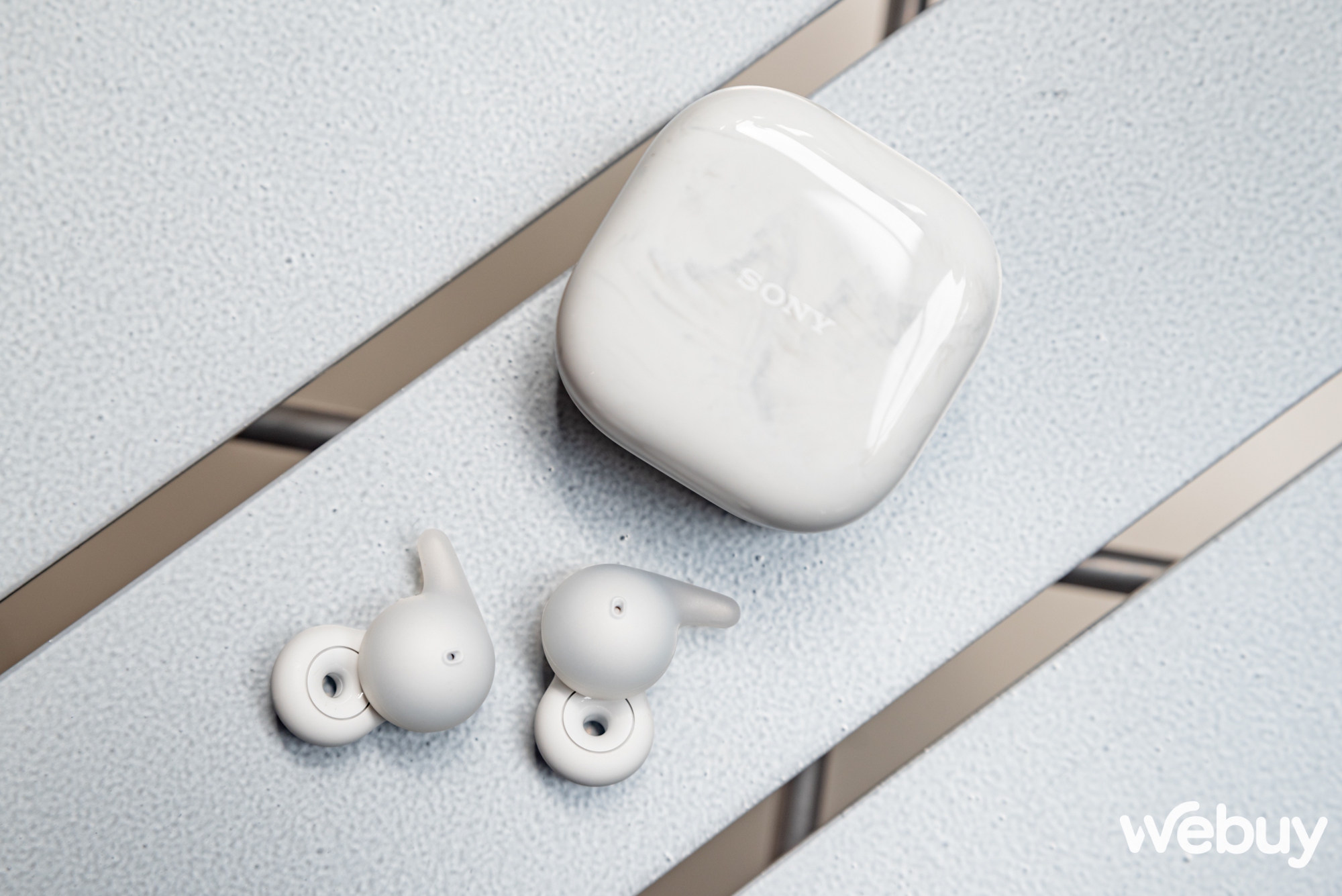 Nghe nhạc cùng Sony LinkBuds Open: Đeo thoải mái, chất âm đủ dùng, nhiều tính năng thông minh- Ảnh 2. Nghe nhạc cùng Sony LinkBuds Open: Đeo thoải mái, chất âm đủ dùng, nhiều tính năng thông minh- Ảnh 2.