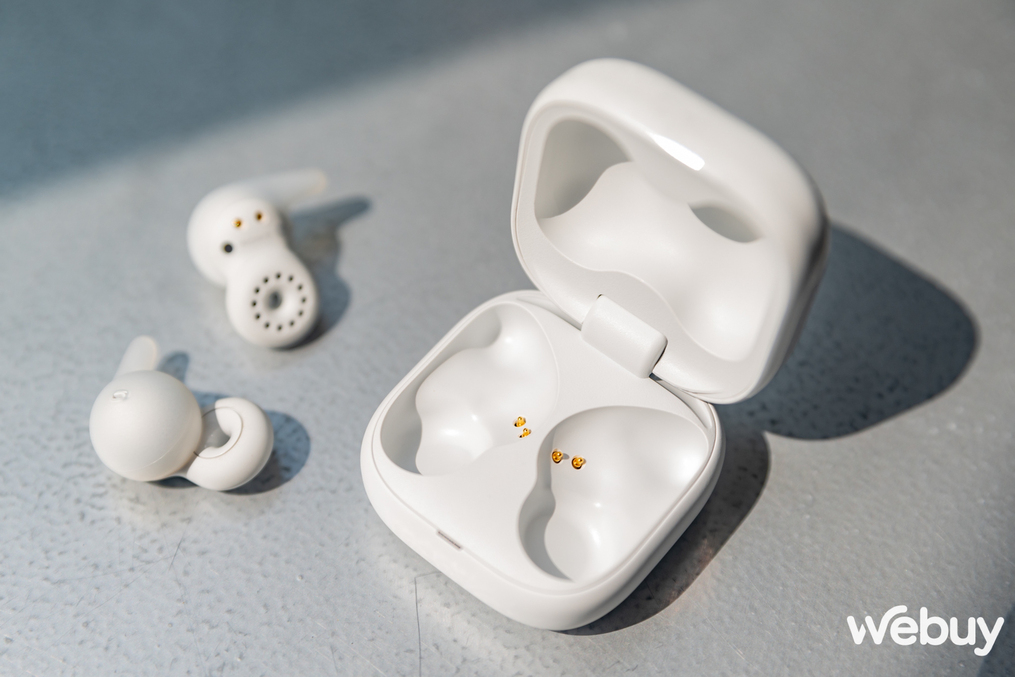 Nghe nhạc cùng Sony LinkBuds Open: Đeo thoải mái, chất âm đủ dùng, nhiều tính năng thông minh- Ảnh 20. Nghe nhạc cùng Sony LinkBuds Open: Đeo thoải mái, chất âm đủ dùng, nhiều tính năng thông minh- Ảnh 20.