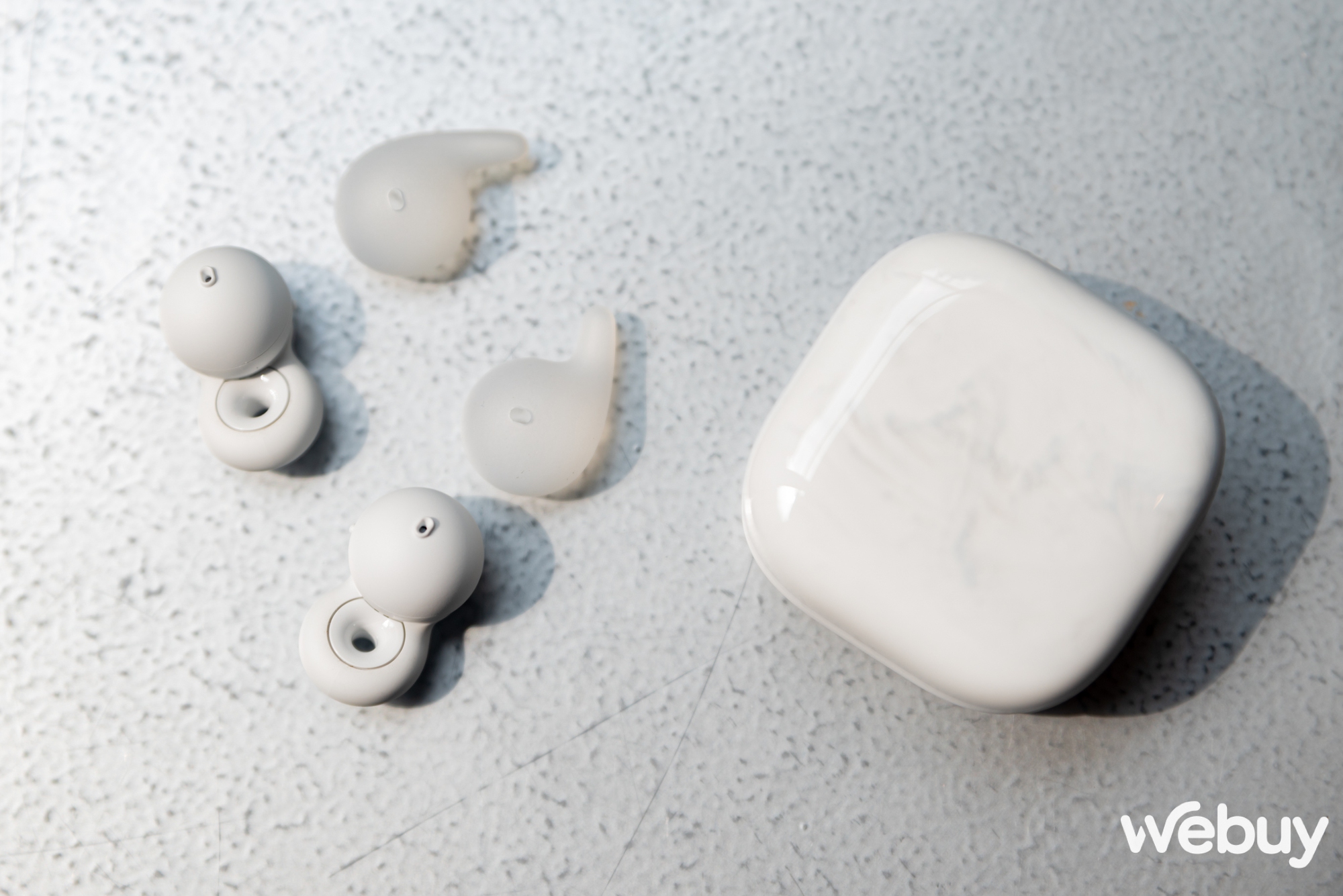 Nghe nhạc cùng Sony LinkBuds Open: Đeo thoải mái, chất âm đủ dùng, nhiều tính năng thông minh- Ảnh 7. Nghe nhạc cùng Sony LinkBuds Open: Đeo thoải mái, chất âm đủ dùng, nhiều tính năng thông minh- Ảnh 7.
