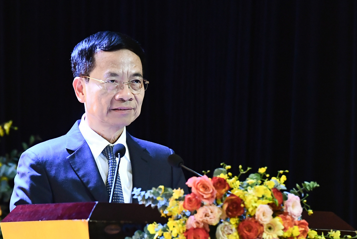 Làm lãnh đạo doanh nghiệp thì buồn nhất là thu nhập người lao động thấp và giảm