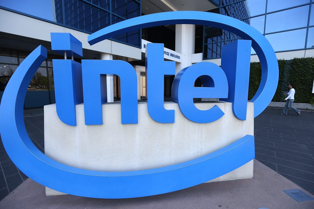 Ai sẽ ngồi vào ghế CEO Intel sau sự ra đi chấn động của Pat Gelsinger?