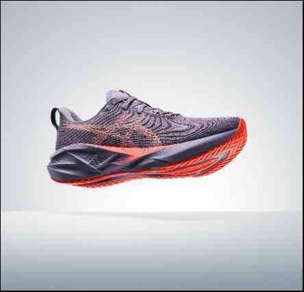 ASICS cho ra mắt giày chạy NOVABLAST™ 5 - sự kết hợp giữa tốc độ và độ đàn hồi