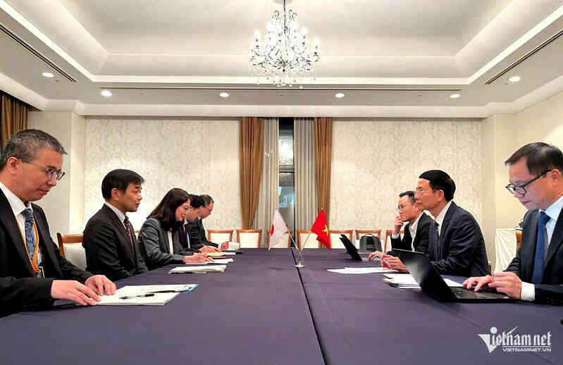 W-Bo truong Nguyen Manh Hung .jpg