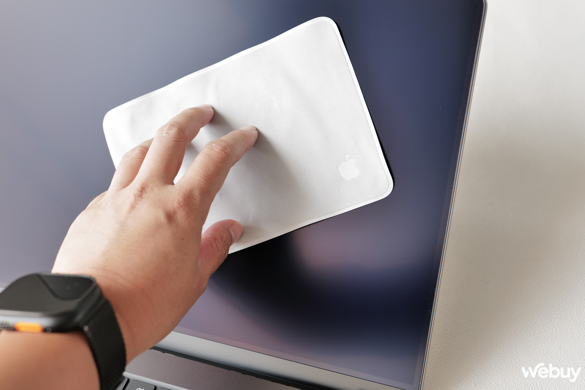 Mở hộp MacBook Pro 16 inch M4 Pro chính hãng tại Việt Nam trị giá hơn 100 triệu đồng: Nhanh, mạnh, màn hình Nano-texture dùng rất thích- Ảnh 14. Mở hộp MacBook Pro 16 inch M4 Pro chính hãng tại Việt Nam trị giá hơn 100 triệu đồng: Nhanh, mạnh, màn hình Nano-texture dùng rất thích- Ảnh 14.