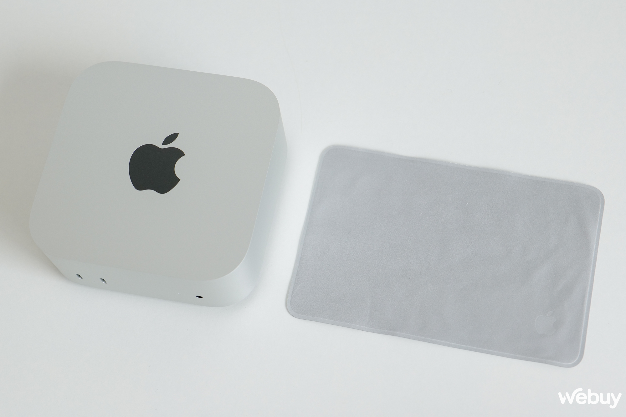 Mở hộp trải nghiệm nhanh Mac mini M4 Pro chính hãng: Quá nhỏ, quá nhẹ nhưng sức mạnh lại to lớn vô cùng- Ảnh 10. Mở hộp trải nghiệm nhanh Mac mini M4 Pro chính hãng: Quá nhỏ, quá nhẹ nhưng sức mạnh lại to lớn vô cùng- Ảnh 10.
