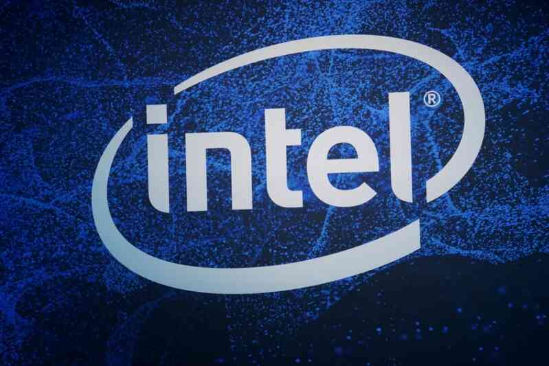 Intel từ bỏ chiến lược "không bỏ sót một tấm bán dẫn nào"