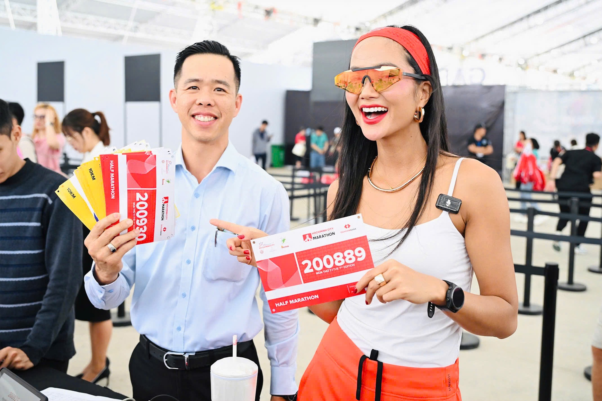 Khai mạc giải marathon quốc tế TP.HCM Techcombank lần thứ 7: Số lượng vận động viên tham gia kỷ lục, nhiều hoạt động bên lề hấp dẫn- Ảnh 4. Khai mạc giải marathon quốc tế TP.HCM Techcombank lần thứ 7: Số lượng vận động viên tham gia kỷ lục, nhiều hoạt động bên lề hấp dẫn- Ảnh 4.