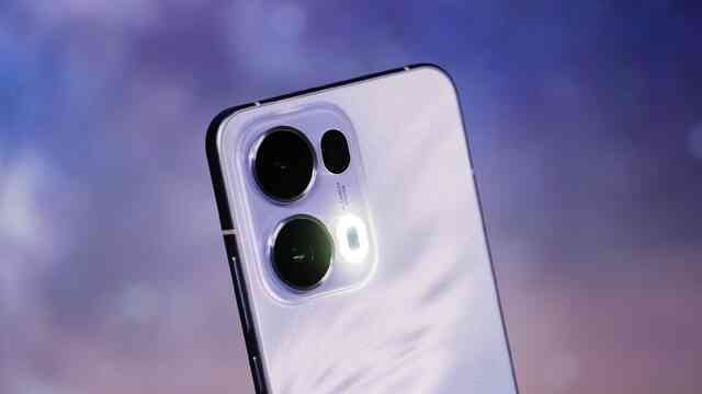Trên tay OPPO Reno13 Pro sắp ra mắt tại Việt Nam: Thiết kế mới quá đẹp, chống nước IP69, camera chụp đẹp kèm pin 5.800mAh- Ảnh 11. Trên tay OPPO Reno13 Pro sắp ra mắt tại Việt Nam: Thiết kế mới quá đẹp, chống nước IP69, camera chụp đẹp kèm pin 5.800mAh- Ảnh 11.