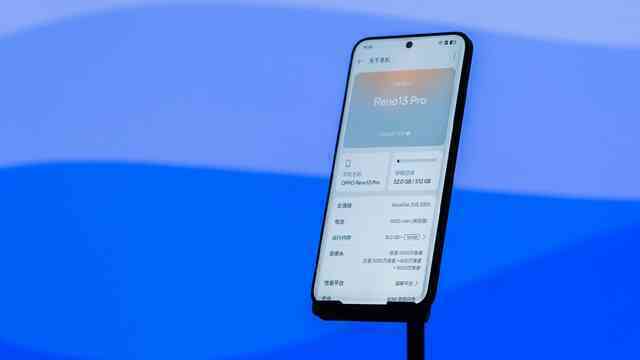 Trên tay OPPO Reno13 Pro sắp ra mắt tại Việt Nam: Thiết kế mới quá đẹp, chống nước IP69, camera chụp đẹp kèm pin 5.800mAh- Ảnh 13. Trên tay OPPO Reno13 Pro sắp ra mắt tại Việt Nam: Thiết kế mới quá đẹp, chống nước IP69, camera chụp đẹp kèm pin 5.800mAh- Ảnh 13.