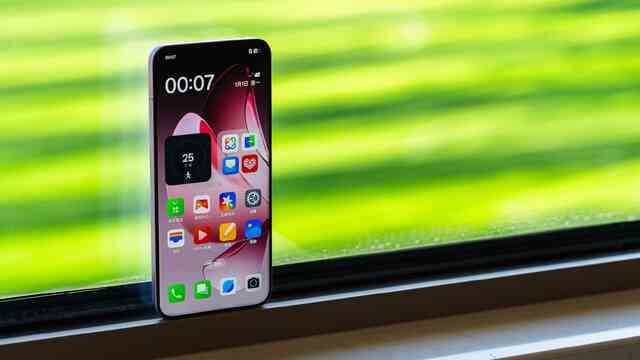 Trên tay OPPO Reno13 Pro sắp ra mắt tại Việt Nam: Thiết kế mới quá đẹp, chống nước IP69, camera chụp đẹp kèm pin 5.800mAh- Ảnh 7. Trên tay OPPO Reno13 Pro sắp ra mắt tại Việt Nam: Thiết kế mới quá đẹp, chống nước IP69, camera chụp đẹp kèm pin 5.800mAh- Ảnh 7.