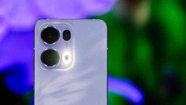 Trên tay OPPO Reno13 Pro sắp ra mắt tại Việt Nam: Thiết kế mới quá đẹp, chống nước IP69, camera chụp đẹp kèm pin 5.800mAh- Ảnh 9. Trên tay OPPO Reno13 Pro sắp ra mắt tại Việt Nam: Thiết kế mới quá đẹp, chống nước IP69, camera chụp đẹp kèm pin 5.800mAh- Ảnh 9.