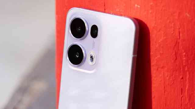 Trên tay OPPO Reno13 Pro sắp ra mắt tại Việt Nam: Thiết kế mới quá đẹp, chống nước IP69, camera chụp đẹp kèm pin 5.800mAh- Ảnh 10. Trên tay OPPO Reno13 Pro sắp ra mắt tại Việt Nam: Thiết kế mới quá đẹp, chống nước IP69, camera chụp đẹp kèm pin 5.800mAh- Ảnh 10.
