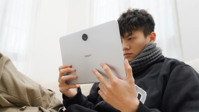 Trên tay máy tính bảng OPPO giá rẻ: Màn hình 11 inch 144Hz, pin 9.510mAh- Ảnh 2. Trên tay máy tính bảng OPPO giá rẻ: Màn hình 11 inch 144Hz, pin 9.510mAh- Ảnh 2.