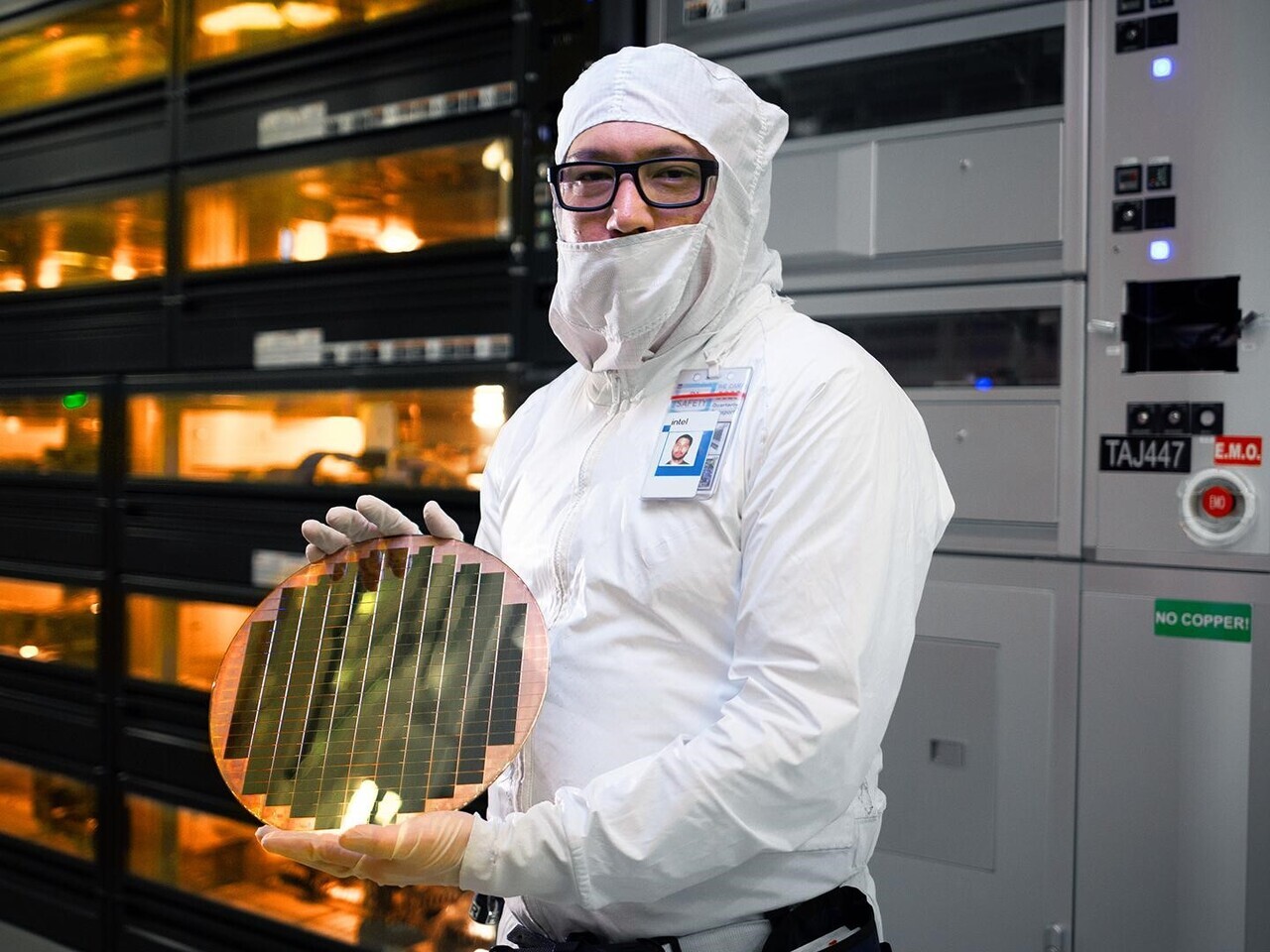 Quy trình 18A của Intel rơi vào 'thảm họa': 10 chip ra lò thì 9 bị lỗi, không thể sản xuất hàng loạt, khách hàng lớn tháo chạy?