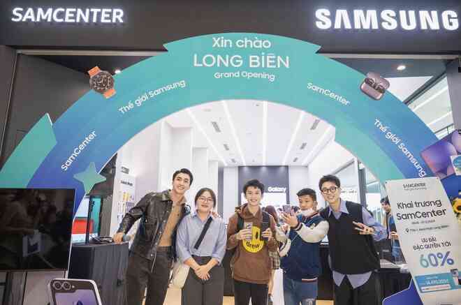 SamCenter thứ 33 mở tại Aeon Mall Long Biên: Giảm giá 60% cho Z Flip6, S24 FE..., nhiều quà tặng tổng trị giá hơn 99 triệu- Ảnh 9. SamCenter thứ 33 mở tại Aeon Mall Long Biên: Giảm giá 60% cho Z Flip6, S24 FE..., nhiều quà tặng tổng trị giá hơn 99 triệu- Ảnh 9.