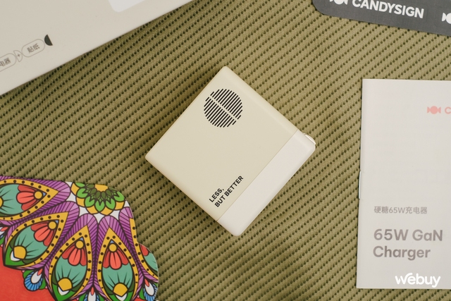 Củ sạc nhanh 65W thiết kế cực đẹp: 3 cổng USB, sạc nhanh cho iPhone, MacBook thoải mái, giá hơn 600.000 đồng- Ảnh 16. Củ sạc nhanh 65W thiết kế cực đẹp: 3 cổng USB, sạc nhanh cho iPhone, MacBook thoải mái, giá hơn 600.000 đồng- Ảnh 16.