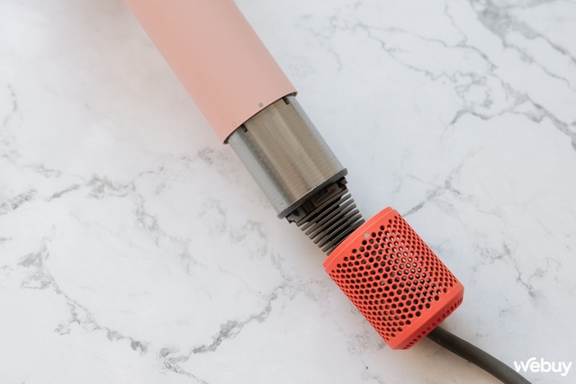 Máy sấy tóc Dyson Supersonic HD15 Ceramic Pop: Riêng hộp đựng đã 1.89 triệu, sấy nhanh, tạo kiểu, đa dạng phụ kiện- Ảnh 5. Máy sấy tóc Dyson Supersonic HD15 Ceramic Pop: Riêng hộp đựng đã 1.89 triệu, sấy nhanh, tạo kiểu, đa dạng phụ kiện- Ảnh 5.