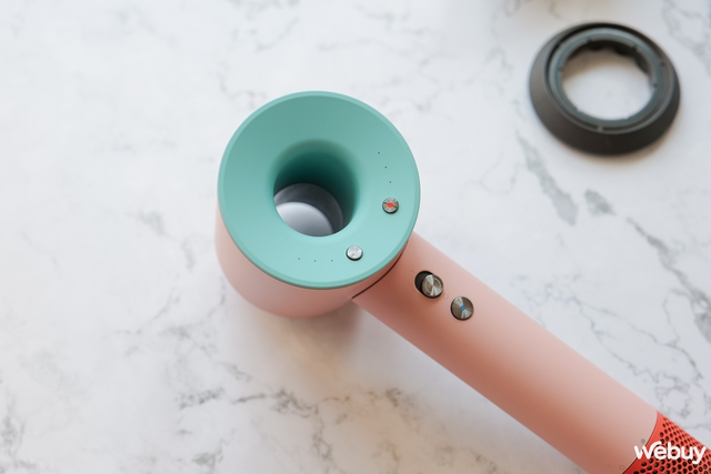 Máy sấy tóc Dyson Supersonic HD15 Ceramic Pop: Riêng hộp đựng đã 1.89 triệu, sấy nhanh, tạo kiểu, đa dạng phụ kiện- Ảnh 9. Máy sấy tóc Dyson Supersonic HD15 Ceramic Pop: Riêng hộp đựng đã 1.89 triệu, sấy nhanh, tạo kiểu, đa dạng phụ kiện- Ảnh 9.