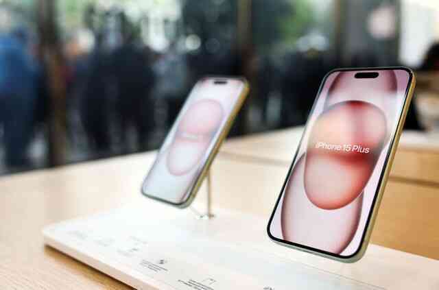 Lừa Apple trót lọt hơn 3 triệu USD, hai thanh niên đối mặt với 20 năm tù