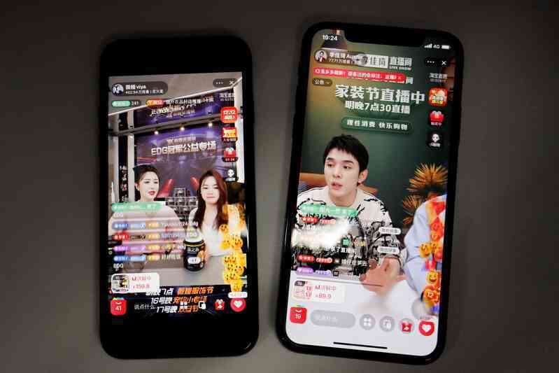 Vỡ mộng vì livestream: Phát cả ngày không ai xem, nghỉ làm bị phạt 700 triệu - Vỡ mộng vì livestream: Phát cả ngày không ai xem, nghỉ làm bị phạt 700 triệu -