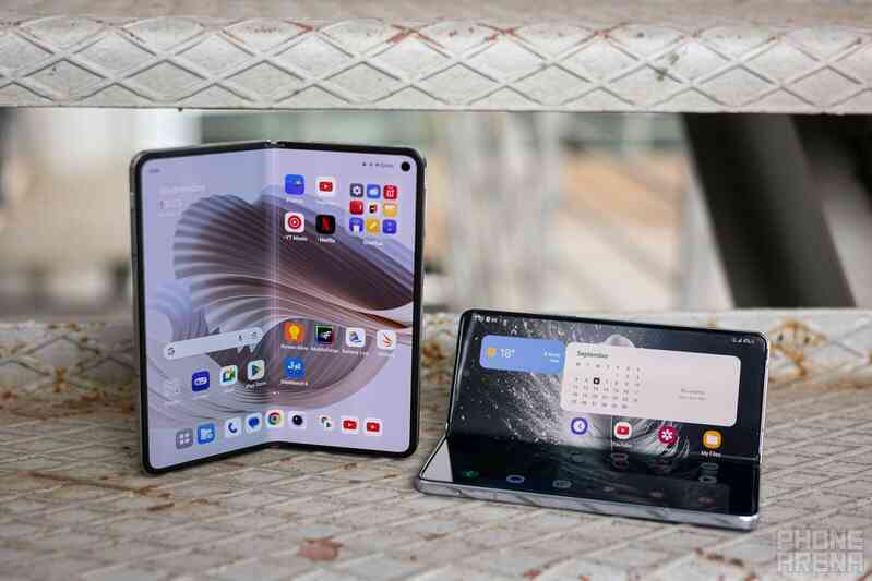 Apple chưa từ bỏ kế hoạch phát triển iPhone màn hình gập- Ảnh 2. Apple chưa từ bỏ kế hoạch phát triển iPhone màn hình gập- Ảnh 2.
