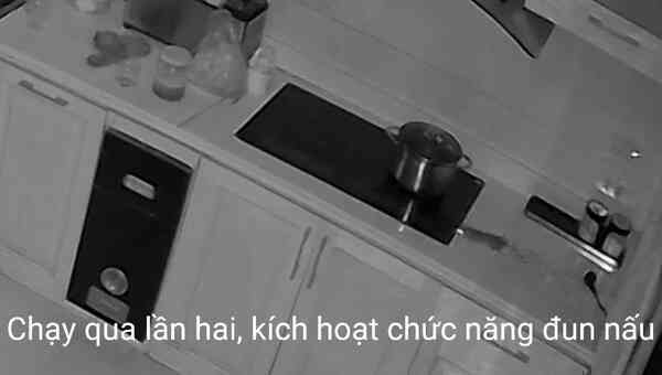 Chuột kích hoạt bếp từ suýt gây cháy nhà, chủ nhà xem camera nhận ra sai lầm “chí mạng” - Ảnh 2. Chuột kích hoạt bếp từ suýt gây cháy nhà, chủ nhà xem camera nhận ra sai lầm “chí mạng” - Ảnh 2.