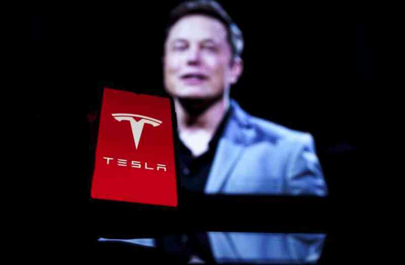 Đẳng cấp Elon Musk: Tiền tự chảy vào túi, mỗi ngày "đút ví" số tiền mà 1 người Mỹ phải làm suốt 719 năm