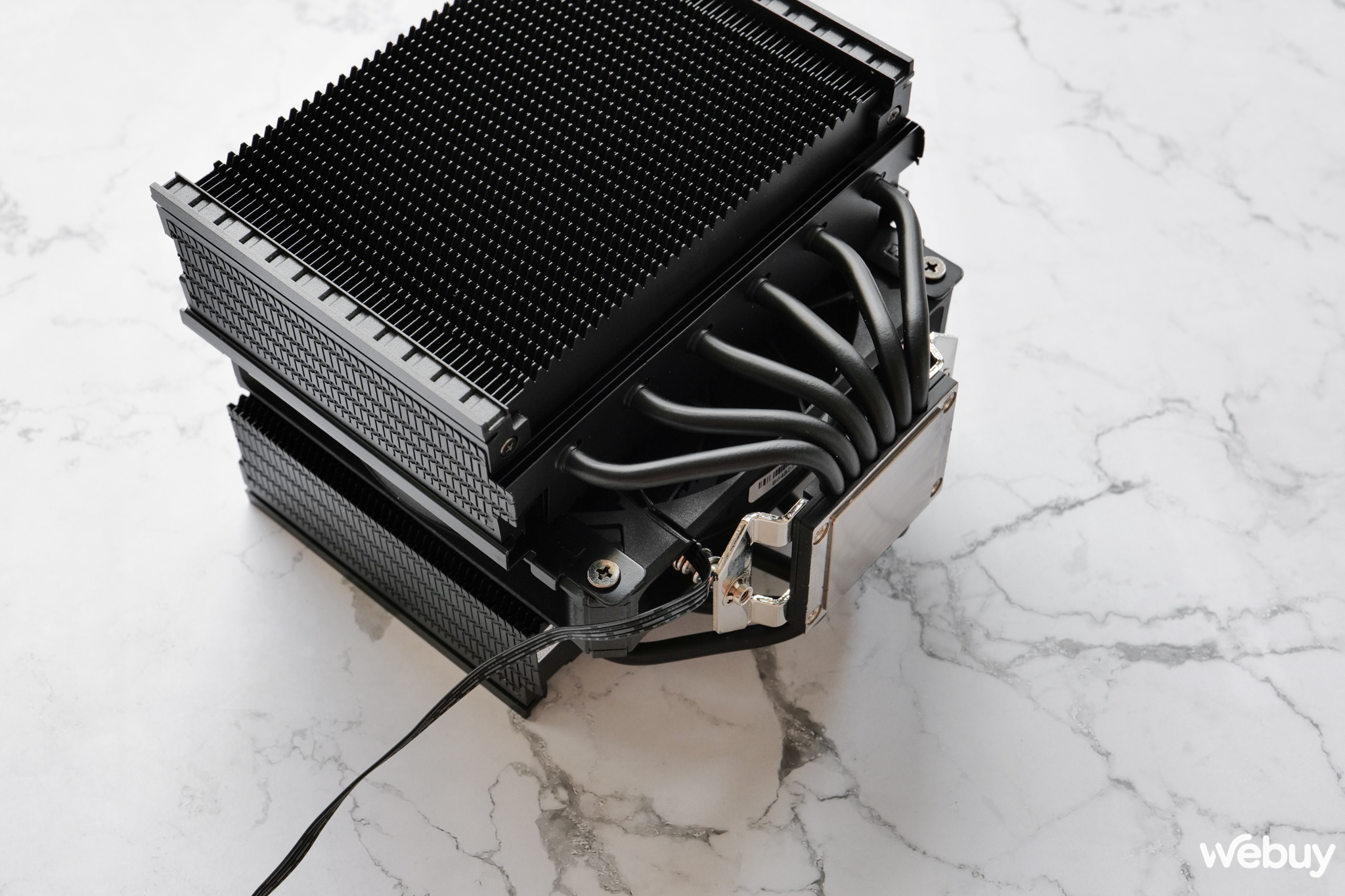 Đánh giá nhanh tản nhiệt khí cao cấp Corsair A115: Mạnh mẽ, êm ái và đắt tiền- Ảnh 6. Đánh giá nhanh tản nhiệt khí cao cấp Corsair A115: Mạnh mẽ, êm ái và đắt tiền- Ảnh 6.