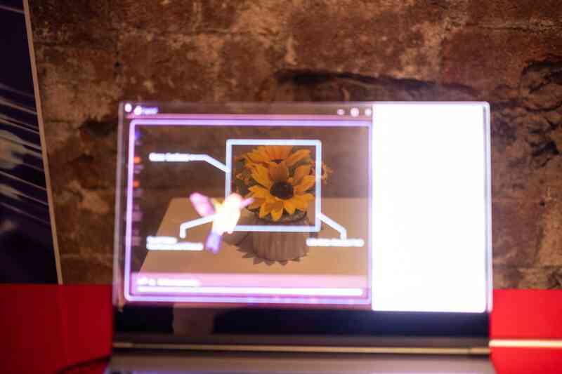 MWC 2024: Laptop màn hình trong suốt trình làng - 6