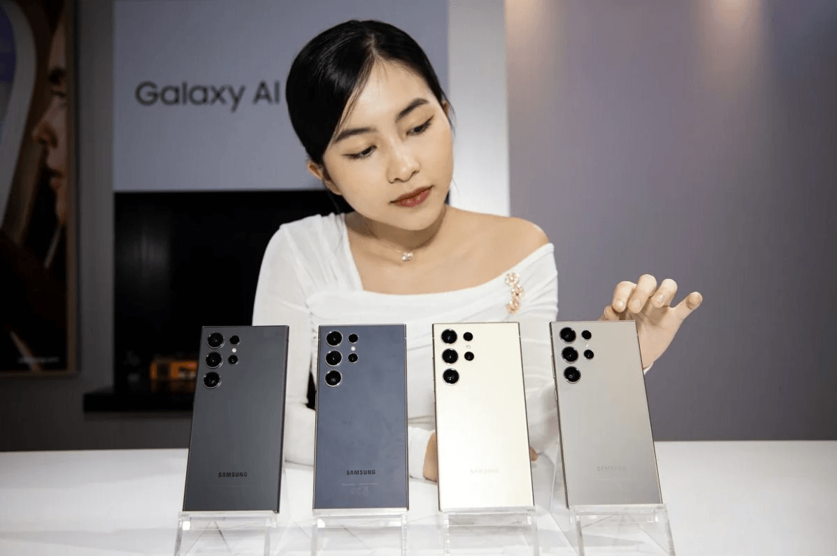 Điều chưa từng có trong lịch sử vừa xảy ra với các nhà máy Samsung tại Việt Nam