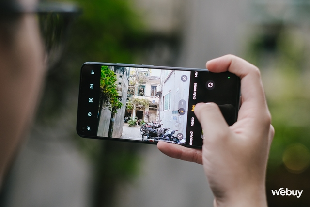 Smartphone giá chỉ hơn 3 triệu: Mặt lưng giả da, màn hình AMOLED, camera 64MP, hỗ trợ 5G, pin 5000mAh- Ảnh 6. Smartphone giá chỉ hơn 3 triệu: Mặt lưng giả da, màn hình AMOLED, camera 64MP, hỗ trợ 5G, pin 5000mAh- Ảnh 6.