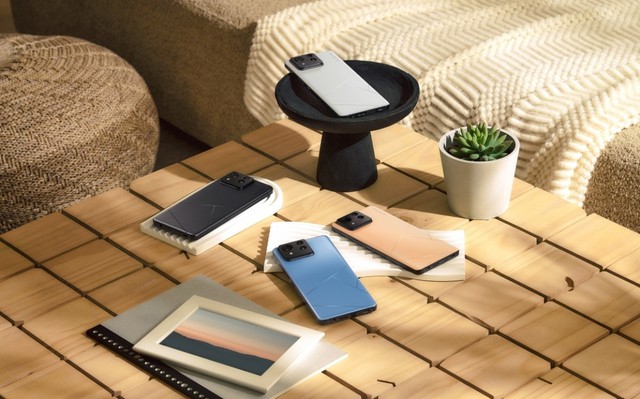 Chán làm điện thoại nhỏ gọn, ASUS ra mắt Zenfone 11 Ultra cỡ lớn: Snapdragon 8 Gen 3, RAM 16GB, màn hình 144Hz