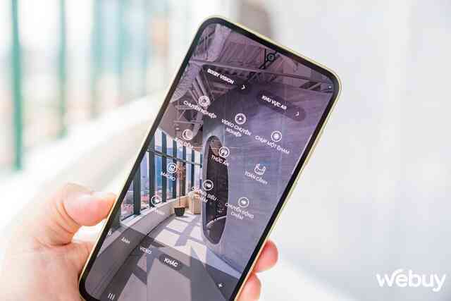 Cận cảnh Galaxy A35 5G và Galaxy A55 5G: Lựa chọn “an toàn” cho người dùng trẻ, giá từ 8.29 triệu đồng- Ảnh 20. Cận cảnh Galaxy A35 5G và Galaxy A55 5G: Lựa chọn “an toàn” cho người dùng trẻ, giá từ 8.29 triệu đồng- Ảnh 20.