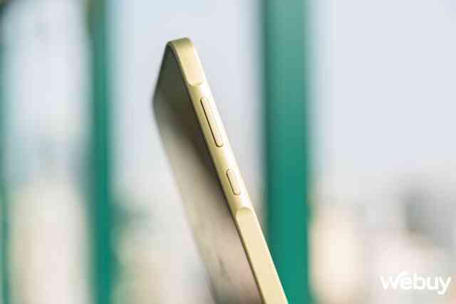 Cận cảnh Galaxy A35 5G và Galaxy A55 5G: Lựa chọn “an toàn” cho người dùng trẻ, giá từ 8.29 triệu đồng- Ảnh 10. Cận cảnh Galaxy A35 5G và Galaxy A55 5G: Lựa chọn “an toàn” cho người dùng trẻ, giá từ 8.29 triệu đồng- Ảnh 10.