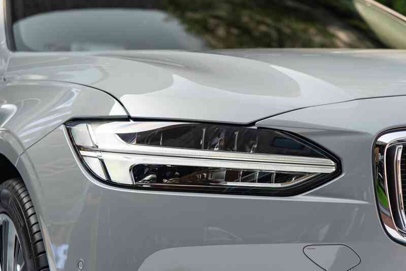 Chi tiết Volvo S90 Recharge vừa ra mắt: Giá 2,89 tỷ đồng, sedan hạng sang cỡ trung rộng và mạnh nhất Việt Nam- Ảnh 13. img