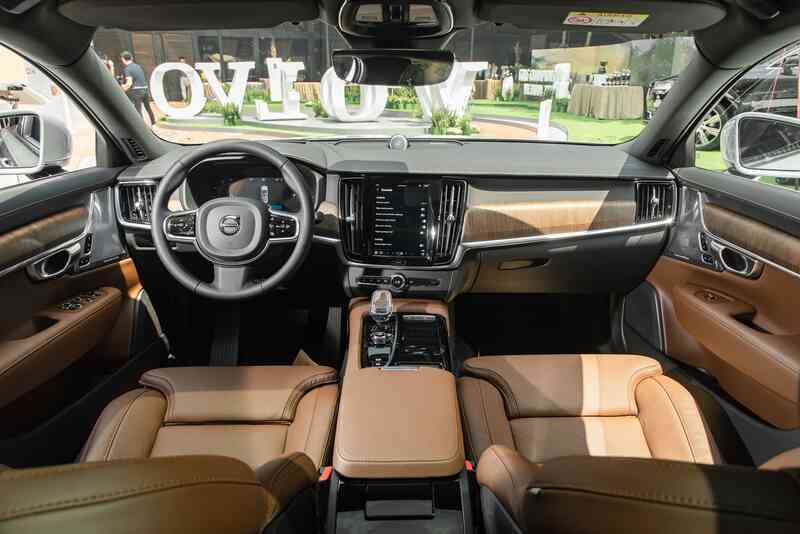Chi tiết Volvo S90 Recharge vừa ra mắt: Giá 2,89 tỷ đồng, sedan hạng sang cỡ trung rộng và mạnh nhất Việt Nam- Ảnh 5. Chi tiết Volvo S90 Recharge vừa ra mắt: Giá 2,89 tỷ đồng, sedan hạng sang cỡ trung rộng và mạnh nhất Việt Nam- Ảnh 5.