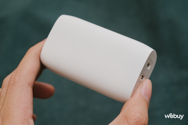 Dùng thử sạc nhanh Belkin: Thiết kế gọn nhẹ, công suất cao 67W, sạc cùng lúc iPhone, MacBook, S24 Ultra ngon lành- Ảnh 3. Dùng thử sạc nhanh Belkin: Thiết kế gọn nhẹ, công suất cao 67W, sạc cùng lúc iPhone, MacBook, S24 Ultra ngon lành- Ảnh 3.