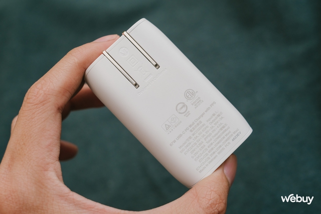 Dùng thử sạc nhanh Belkin: Thiết kế gọn nhẹ, công suất cao 67W, sạc cùng lúc iPhone, MacBook, S24 Ultra ngon lành- Ảnh 4. Dùng thử sạc nhanh Belkin: Thiết kế gọn nhẹ, công suất cao 67W, sạc cùng lúc iPhone, MacBook, S24 Ultra ngon lành- Ảnh 4.