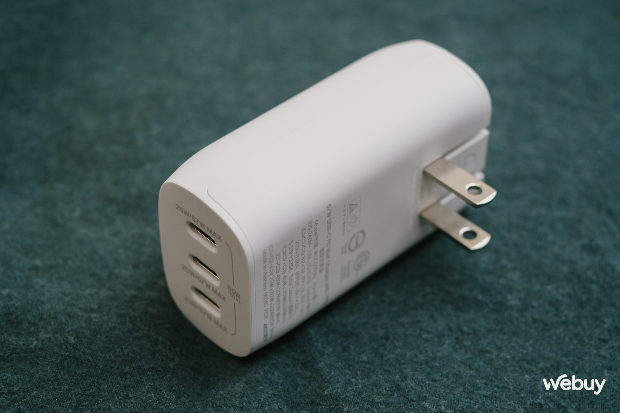 Dùng thử sạc nhanh Belkin: Thiết kế gọn nhẹ, công suất cao 67W, sạc cùng lúc iPhone, MacBook, S24 Ultra ngon lành- Ảnh 7. Dùng thử sạc nhanh Belkin: Thiết kế gọn nhẹ, công suất cao 67W, sạc cùng lúc iPhone, MacBook, S24 Ultra ngon lành- Ảnh 7.