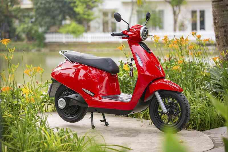 Chiếc xe máy điện rẻ nhất của VinFast dùng đi làm 5-10km tốn cùng lắm 1.000 đồng: Vẫn có một nhược điểm!- Ảnh 3. Chiếc xe máy điện rẻ nhất của VinFast dùng đi làm 5-10km tốn cùng lắm 1.000 đồng: Vẫn có một nhược điểm!- Ảnh 3.