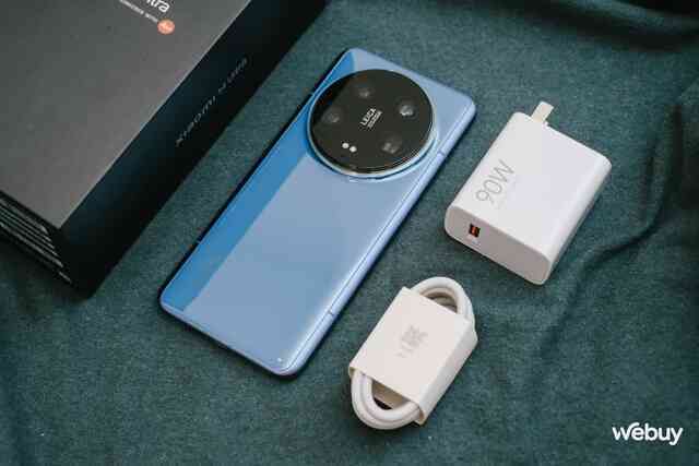 Đây là Xiaomi 14 Ultra: Camera Leica cực ngon, Snapdragon 8 Gen 3, đối thủ "nặng ký" của Galaxy S24 Ultra nhưng lại không bán chính hãng- Ảnh 3. Đây là Xiaomi 14 Ultra: Camera Leica cực ngon, Snapdragon 8 Gen 3, đối thủ "nặng ký" của Galaxy S24 Ultra nhưng lại không bán chính hãng- Ảnh 3.