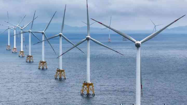 Trang trại điện gió ngoài khơi lớn nhất thế giới ở Trung Quốc