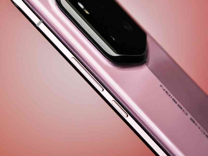 Cận cảnh điện thoại Porsche, giá chỉ... ngang iPhone 15 Pro Max- Ảnh 13. Cận cảnh điện thoại Porsche, giá chỉ... ngang iPhone 15 Pro Max- Ảnh 13.