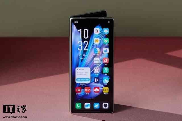 Cận cảnh smartphone màn hình gập mỏng nhẹ nhất thế giới: Nhẹ hơn cả iPhone 15 Pro Max, mỏng chỉ 4.65mm, mà pin vẫn tận 5.500mAh- Ảnh 16. Cận cảnh smartphone màn hình gập mỏng nhẹ nhất thế giới: Nhẹ hơn cả iPhone 15 Pro Max, mỏng chỉ 4.65mm, mà pin vẫn tận 5.500mAh- Ảnh 16.