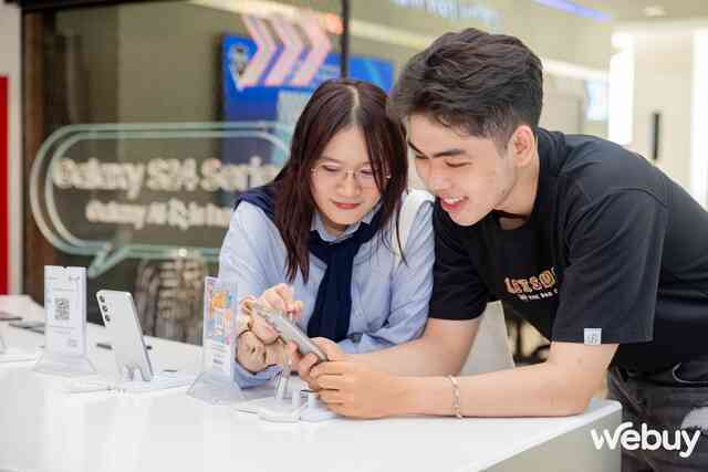 Bùng nổ Galaxy Campus Tour 2024: Sinh viên khám phá sức mạnh Galaxy AI trong học tập cũng như giải trí- Ảnh 20. Bùng nổ Galaxy Campus Tour 2024: Sinh viên khám phá sức mạnh Galaxy AI trong học tập cũng như giải trí- Ảnh 20.