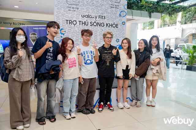 Bùng nổ Galaxy Campus Tour 2024: Sinh viên khám phá sức mạnh Galaxy AI trong học tập cũng như giải trí- Ảnh 4. Bùng nổ Galaxy Campus Tour 2024: Sinh viên khám phá sức mạnh Galaxy AI trong học tập cũng như giải trí- Ảnh 4.