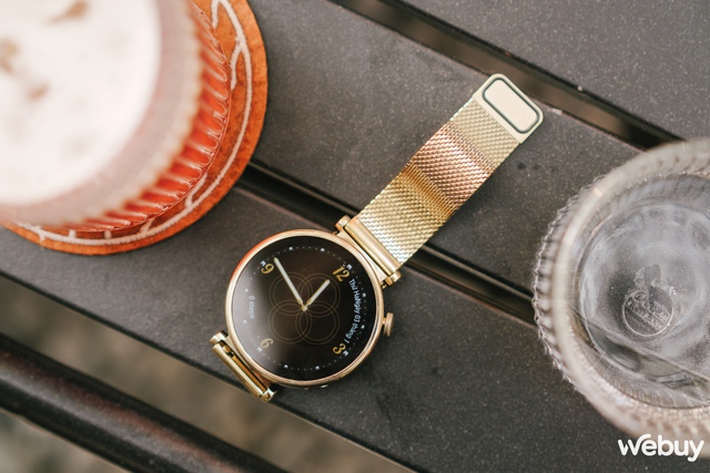 Smartwatch nữ Huawei Watch GT4 có thêm phiên bản dây Gold Milanese: Đeo sang và 'đầm' tay hơn